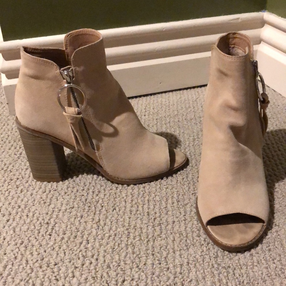 Suede tan winter heels